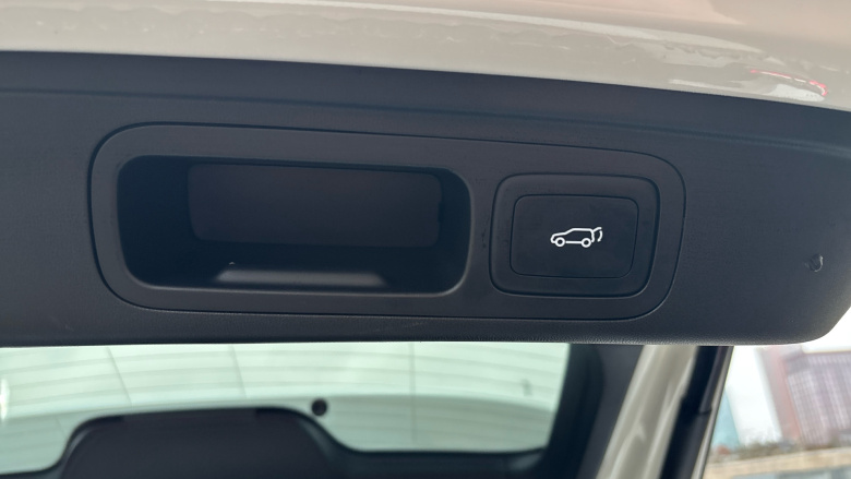 MG HS 1.5 T-GDI Trophy 5dr DCT Petrol Hatchback